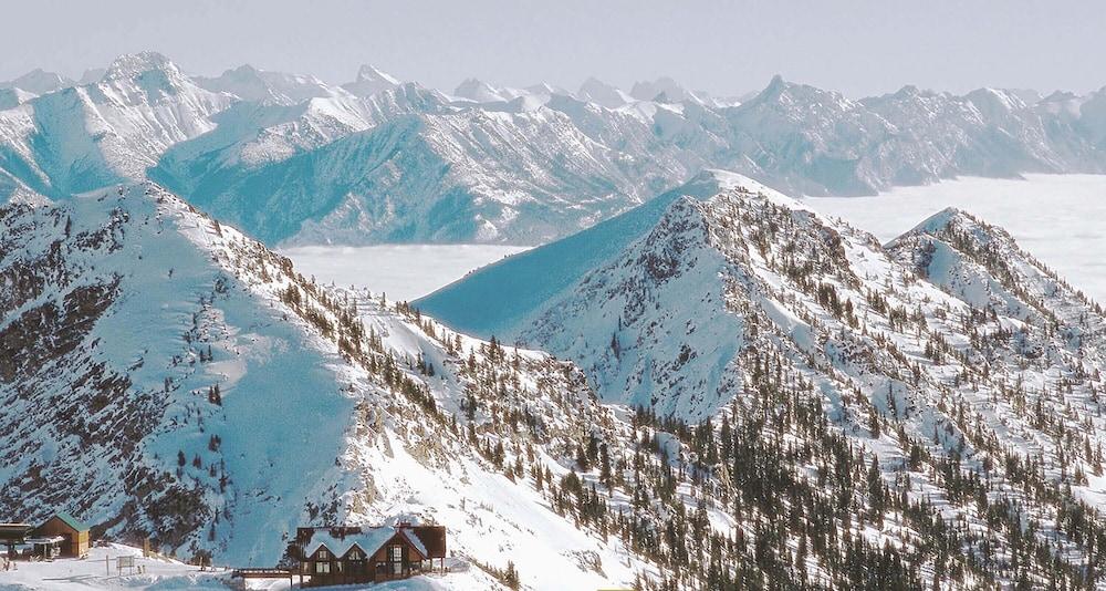 Glacier Mountaineer Lodge Golden Zewnętrze zdjęcie